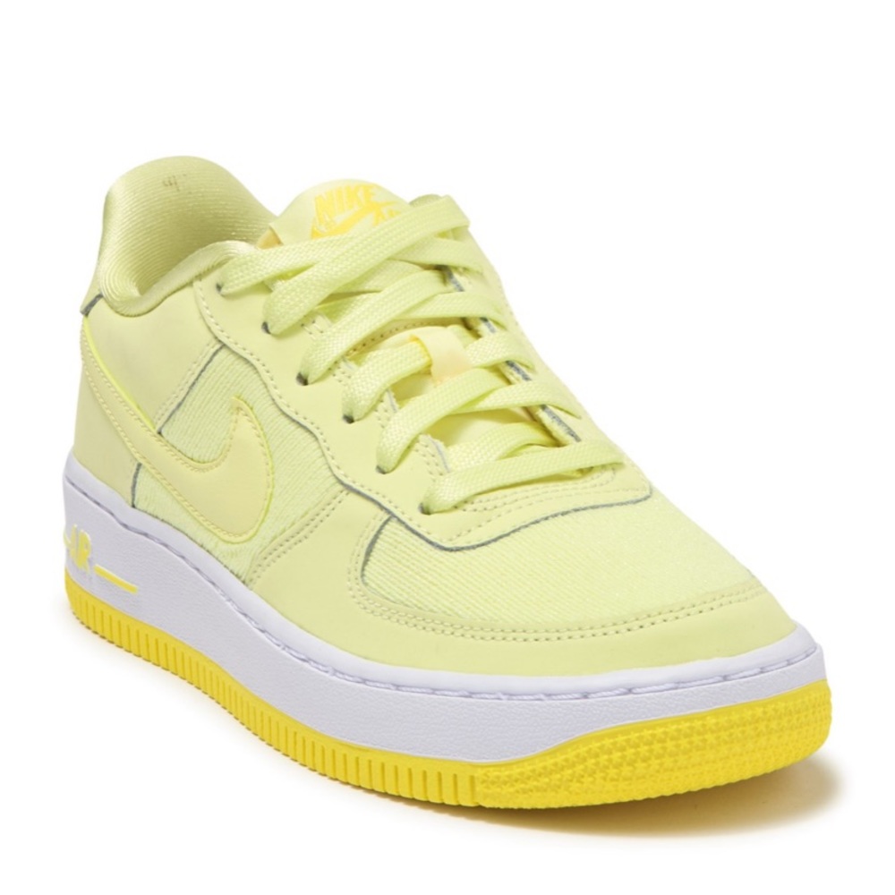NIKE AF1 Air Force 1 Low in Citron